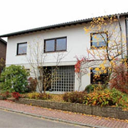 Käufer, Einfamilienhaus in Großkarlbach